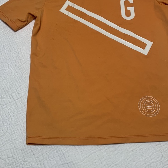 6-7 (5/$20) Gap Rashguard Short-Sleeve - Picture 5 of 13